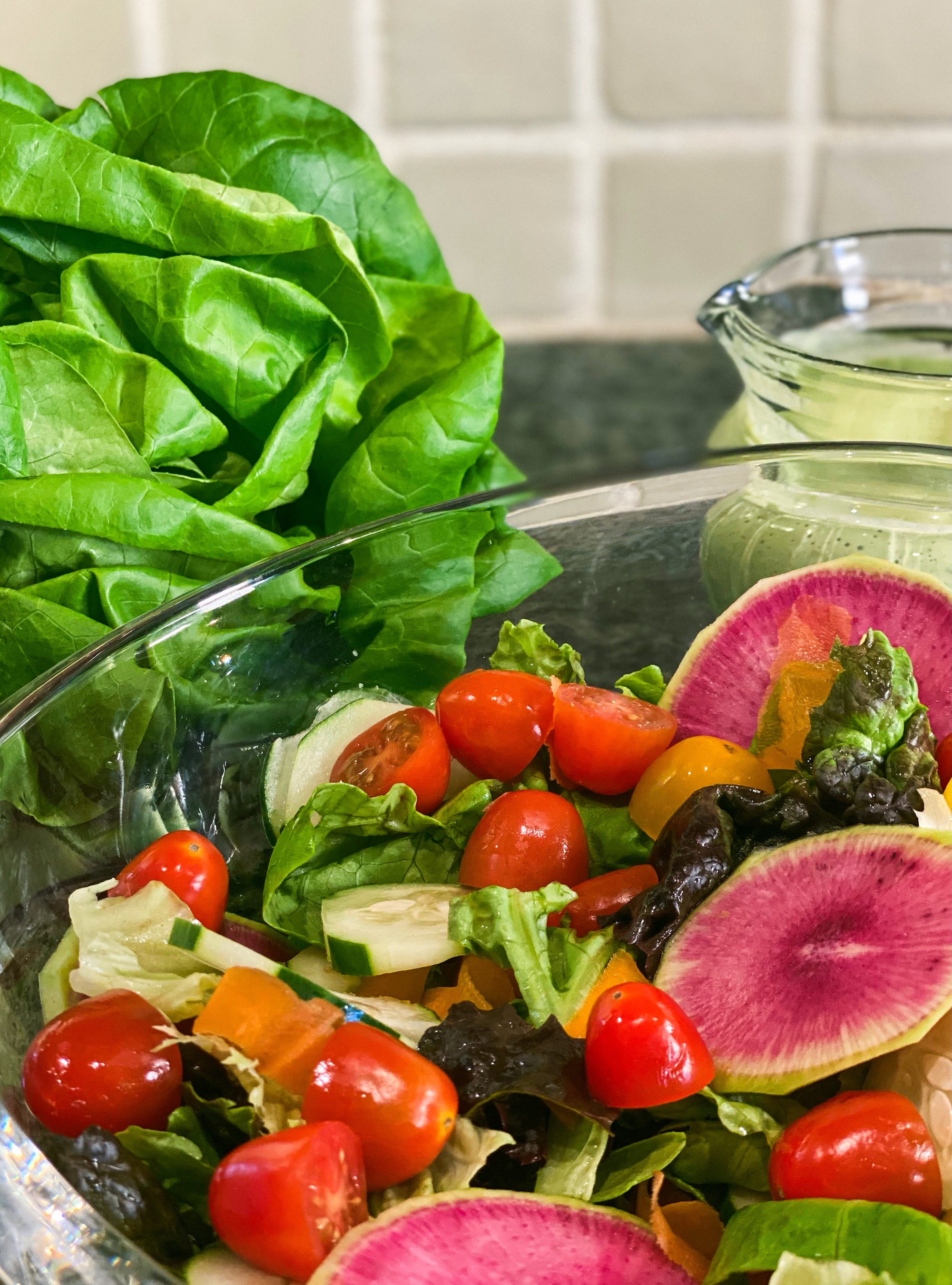Butterhead spring mix garden salad